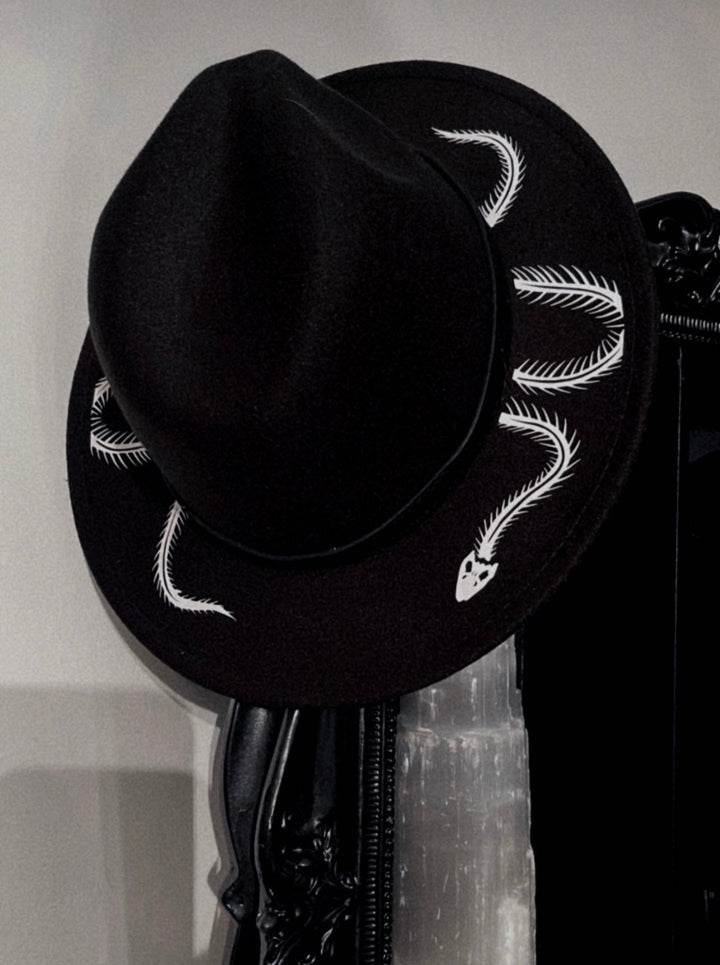 Vegan Felt Wide Brim Hat - Snake Skeleton – ElleRebel display picture 2